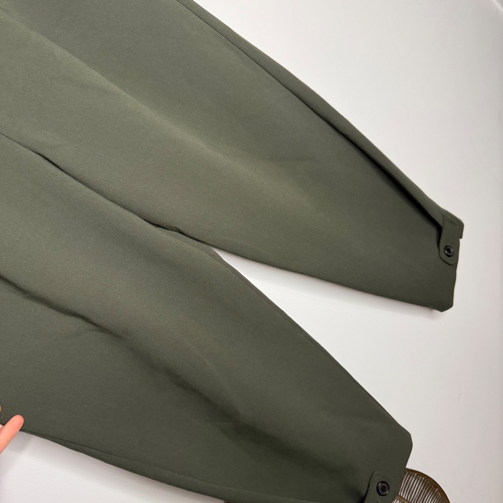 E4 Zara Olive Green Pleated Cropped Trousers Button Cuff Tapered Pants Women M - Picture 4 of 7